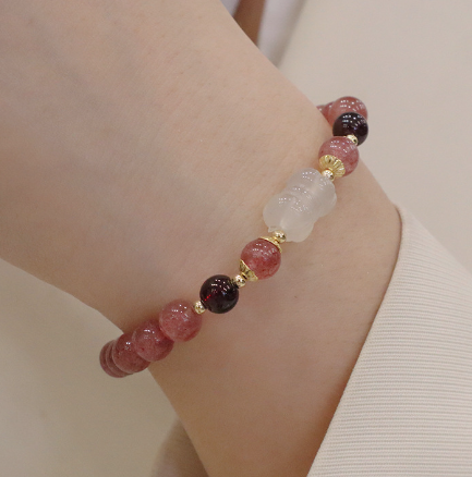 Artistic Pink Quartz Lotus Seed Bracelet for Summer
